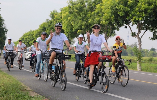Sự[-]kiện[-]đạp[-]xe[-]“Thanh[-]niên[-]hành[-]động[-]chống[-]biến[-]đổi[-]khí[-]hậu”